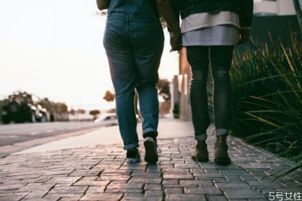 男生吃醋為什么不表現(xiàn)出來 男生吃醋會干嘛 男生吃醋為什么不表現(xiàn)出來 男生吃醋會干嘛