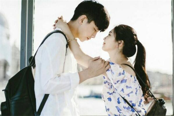 同學(xué)聚會碰到前男友怎么辦 有前任參加的聚會還去嗎