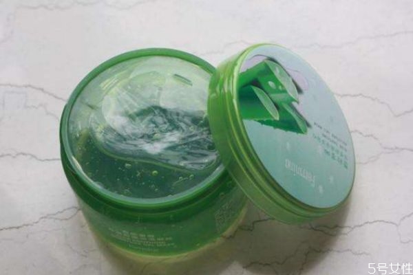 蘆薈膠可以修復角質(zhì)層嗎 角質(zhì)層薄可以用蘆薈膠修復嗎