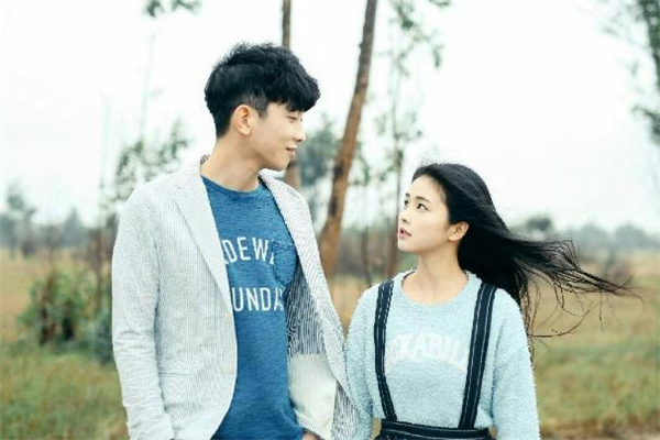 怎么和自己暗戀的女生搭訕 和暗戀的女生搭訕說(shuō)什么好