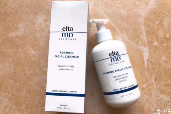 洗面奶為什么要打出泡沫 洗面奶打出泡泡的原因 洗面奶為什么要打出泡沫 洗面奶打出泡泡的原因