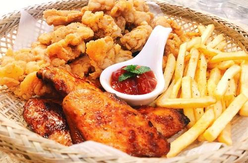 炒飯和炸雞哪個熱量高 炸雞的主要營養(yǎng)成分是什么 炒飯和炸雞哪個熱量高 炸雞的主要營養(yǎng)成分是什么