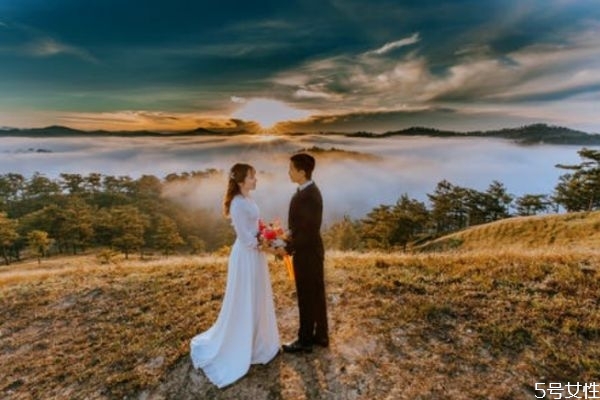 總是感覺男朋友出軌了怎么辦 男朋友出軌的跡象 總是感覺男朋友出軌了怎么辦 男朋友出軌的跡象