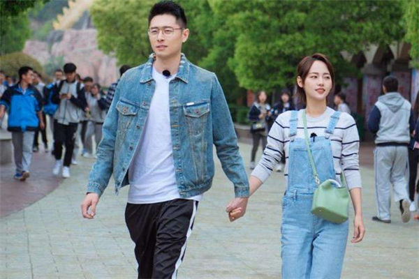 已婚女人主動(dòng)加男人微信是不是喜歡 已婚女人加男人微信說(shuō)明什么