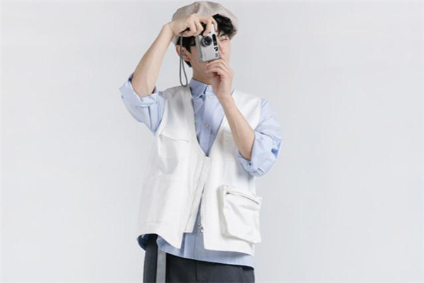 豎條紋襯衫怎么穿好看 豎條紋襯衫怎么穿不像病號(hào)服 豎條紋襯衫怎么穿好看 豎條紋襯衫怎么穿不像病號(hào)服