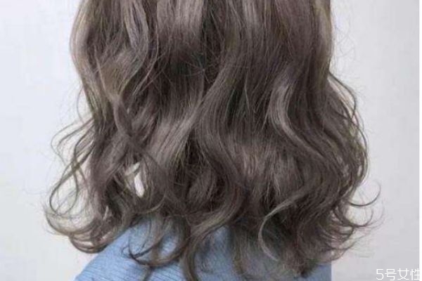 黑茶色為什么不明顯 黑茶色和冷棕色哪個好看