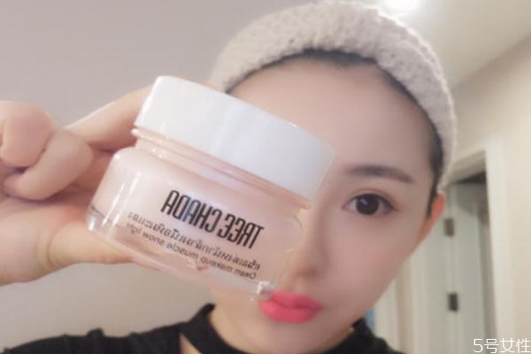 素顏霜和粉底有哪些區(qū)別 素顏霜和粉底有哪些不同 素顏霜和粉底有哪些區(qū)別 素顏霜和粉底有哪些不同