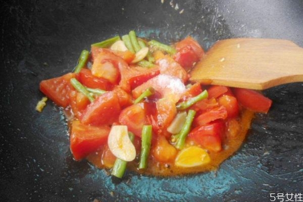 西紅柿雞蛋熱量高嗎 西紅柿炒雞蛋減肥可以吃嗎 西紅柿雞蛋熱量高嗎 西紅柿炒雞蛋減肥可以吃嗎