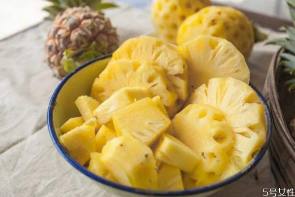 菠蘿應該怎么催熟 催熟菠蘿的方法