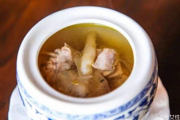 老母雞燉湯能下奶嗎 老母雞燉湯可以下奶嗎 老母雞燉湯能下奶嗎 老母雞燉湯可以下奶嗎