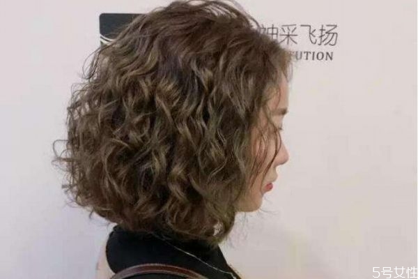 頭大臉大適合羊毛卷嗎 發(fā)量多適合羊毛卷嗎 頭大臉大適合羊毛卷嗎 發(fā)量多適合羊毛卷嗎