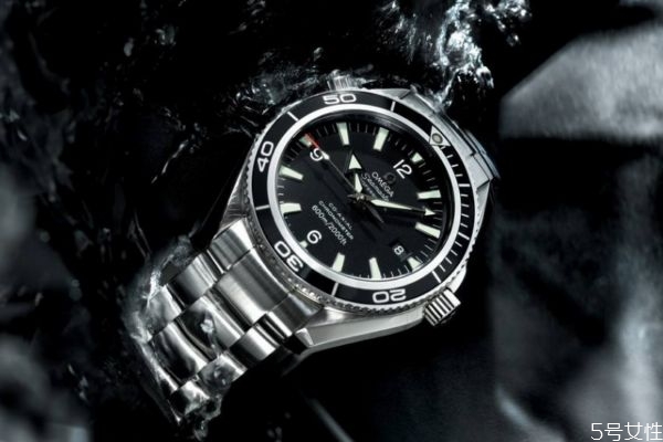 瑞士機芯和日本機芯的區(qū)別 瑞士機芯和日本機芯的不同 瑞士機芯和日本機芯的區(qū)別 瑞士機芯和日本機芯的不同