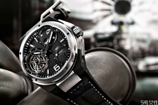 瑞士機芯和日本機芯的區(qū)別 瑞士機芯和日本機芯的不同 瑞士機芯和日本機芯的區(qū)別 瑞士機芯和日本機芯的不同