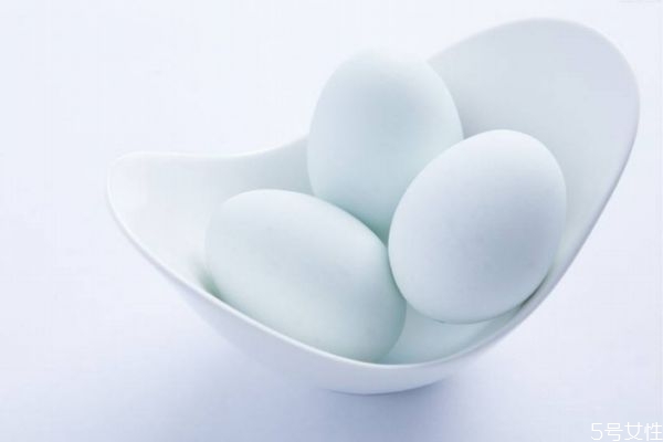 挑選鵝蛋的方法 應該怎么挑選鵝蛋