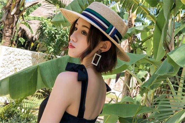 平頂草帽配什么發(fā)型好看 平頂草帽適合什么發(fā)型 平頂草帽配什么發(fā)型好看 平頂草帽適合什么發(fā)型