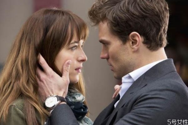 談戀愛多久后適合同居 談戀愛多久結(jié)婚