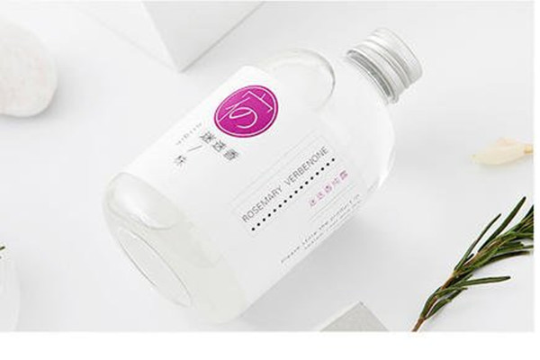 夏季適合用的補水純露有哪些 夏季適合用的補水純露推薦 夏季適合用的補水純露有哪些 夏季適合用的補水純露推薦