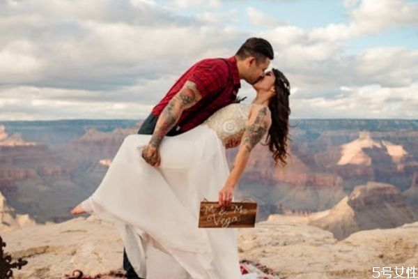 走不出老公出軌的痛苦怎么辦 這樣想可以減輕一半痛苦 走不出老公出軌的痛苦怎么辦 這樣想可以減輕一半痛苦