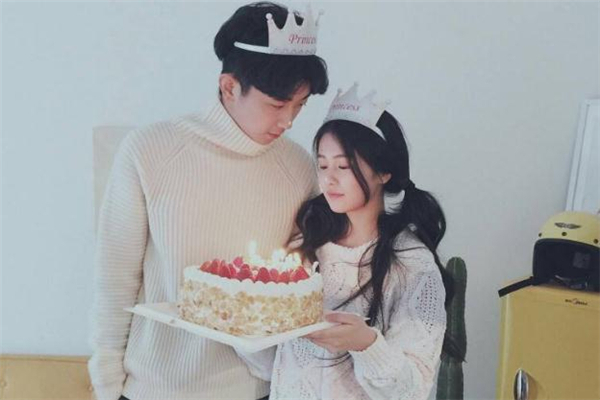 網(wǎng)戀怎么制造小驚喜 怎么給網(wǎng)戀對(duì)象制造驚喜 網(wǎng)戀怎么制造小驚喜 怎么給網(wǎng)戀對(duì)象制造驚喜