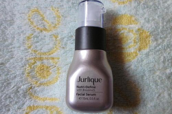 茱莉蔻修護(hù)精華露作用 茱莉蔻修護(hù)精華露貴嗎