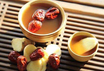 經(jīng)常喝蜂蜜生姜水的好處 喝蜂蜜生姜水的注意事項(xiàng)