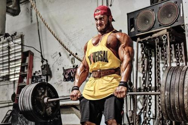 硬拉時要夾肩胛骨嗎 硬拉時的正確做法 硬拉時要夾肩胛骨嗎 硬拉時的正確做法