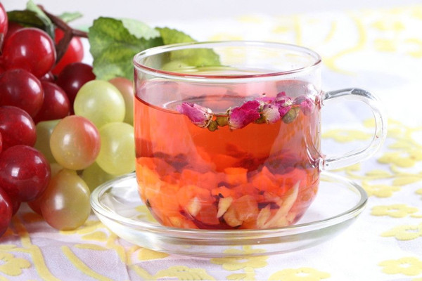 晚上喝玫瑰蜂蜜茶會(huì)胖嗎 玫瑰蜂蜜茶的熱量 晚上喝玫瑰蜂蜜茶會(huì)胖嗎 玫瑰蜂蜜茶的熱量