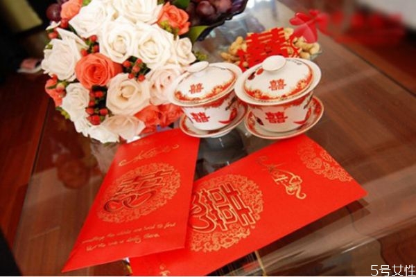 結(jié)婚要不要請同事 結(jié)婚請同事怎么請 結(jié)婚要不要請同事 結(jié)婚請同事怎么請