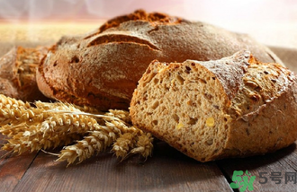 晚上吃全麥面包會胖嗎？吃全麥面包會胖嗎？