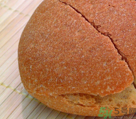 全麥面包的熱量？全麥面包的熱量高嗎？