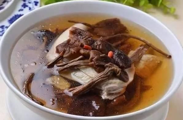 茶樹菇燉雞湯的做法 茶樹菇燉雞湯的營(yíng)養(yǎng)價(jià)值
