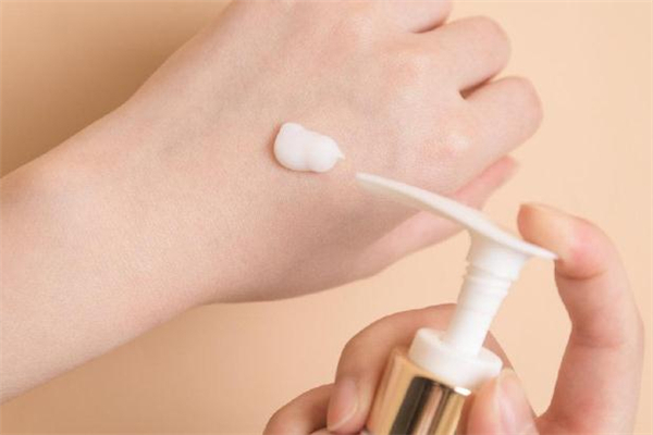 飄柔免洗護(hù)發(fā)素怎么用 飄柔免洗護(hù)發(fā)素可以每天用嗎 飄柔免洗護(hù)發(fā)素怎么用 飄柔免洗護(hù)發(fā)素可以每天用嗎