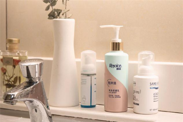 飄柔免洗護(hù)發(fā)素怎么用 飄柔免洗護(hù)發(fā)素可以每天用嗎 飄柔免洗護(hù)發(fā)素怎么用 飄柔免洗護(hù)發(fā)素可以每天用嗎