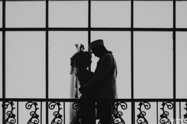 發(fā)現(xiàn)老公已經不愛你了你會怎么做 老公不愛你的三大表現(xiàn)