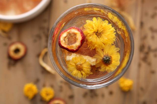 菊花山楂茶的作用 菊花山楂茶能減肥嗎 菊花山楂茶的作用 菊花山楂茶能減肥嗎