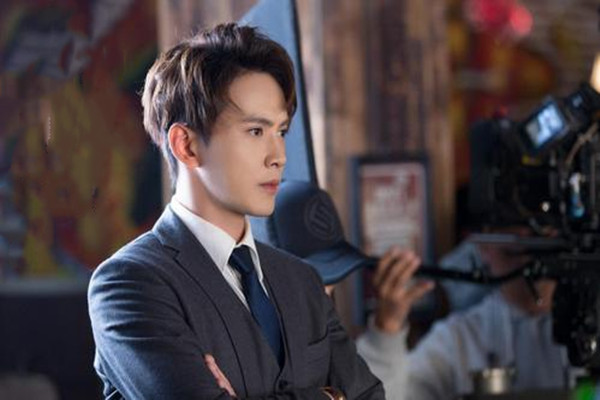 男生看顏值還是學歷 男生覺得顏值和學歷哪個重要