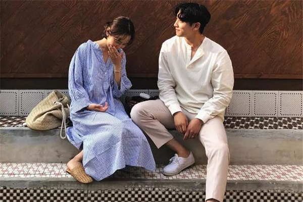 原生家庭不好的女生會(huì)嫁得好嗎 女人會(huì)因?yàn)樵彝タ只閱?><span>原生家庭不好的女生會(huì)嫁得好嗎 女人會(huì)因?yàn)樵彝タ只閱?/span></a></p>
         		 <div   id=