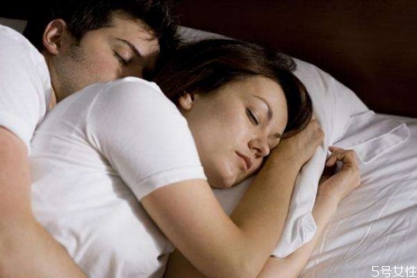 戀愛中怎么看男生是否真心愛你 戀愛中男生真心愛你表現(xiàn) 戀愛中怎么看男生是否真心愛你 戀愛中男生真心愛你表現(xiàn)