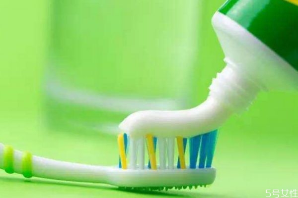 去鼻子黑頭的小妙招 如何快速去除鼻子黑頭 去鼻子黑頭的小妙招 如何快速去除鼻子黑頭