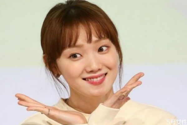 混合性皮膚的特點(diǎn)是什么 混合性皮膚常見護(hù)理誤區(qū)