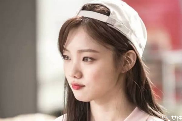 混合性皮膚的特點(diǎn)是什么 混合性皮膚常見護(hù)理誤區(qū)