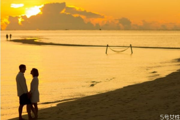 老公提出離婚怎么應(yīng)對(duì) 離婚最有效挽回方法 老公提出離婚怎么應(yīng)對(duì) 離婚最有效挽回方法