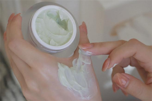 秀膚生面霜能修復(fù)紅血絲嗎 秀膚生面霜能修復(fù)肌膚屏障嗎 秀膚生面霜能修復(fù)紅血絲嗎 秀膚生面霜能修復(fù)肌膚屏障嗎