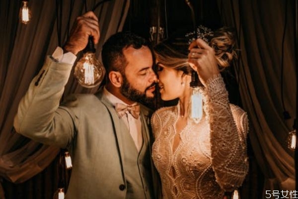 男人和情人斷了會痛苦嗎 婚外情斷了男人會傷心嗎 男人和情人斷了會痛苦嗎 婚外情斷了男人會傷心嗎