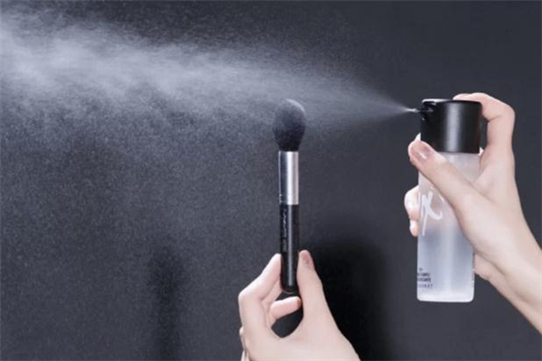 mac控妝水真假對比 mac控妝水有哪幾個(gè)味道 mac控妝水真假對比 mac控妝水有哪幾個(gè)味道