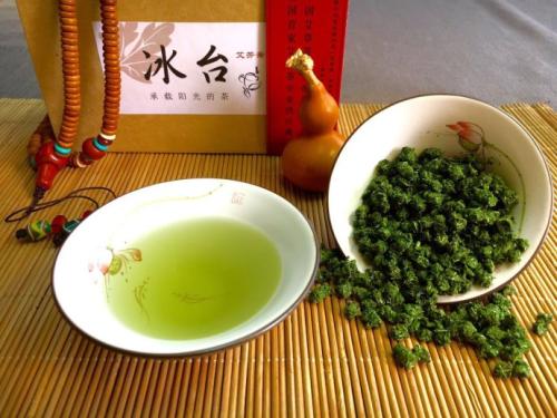 艾草葉可以煮水喝嗎 艾草葉煮水喝的功效 艾草葉可以煮水喝嗎 艾草葉煮水喝的功效