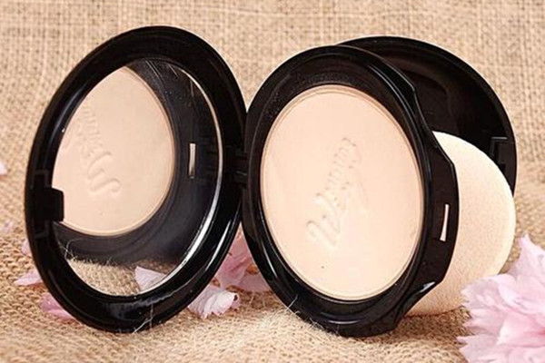 mistine羽翼粉餅值得買(mǎi)嗎 mistine羽翼粉餅適合夏季嗎