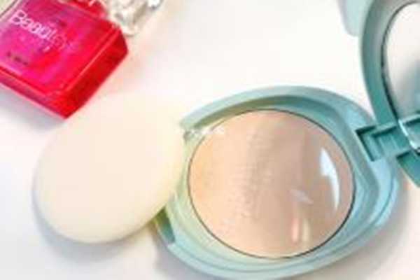 資生堂neuve惹我控油粉餅適合什么膚質(zhì) 資生堂控油粉餅好用嗎 資生堂neuve惹我控油粉餅適合什么膚質(zhì) 資生堂控油粉餅好用嗎