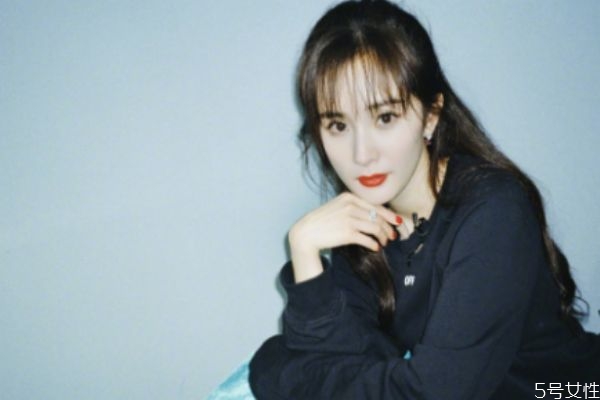 額頭窄的人適合留劉海嗎 額頭窄適合最佳發(fā)型 額頭窄的人適合留劉海嗎 額頭窄適合最佳發(fā)型