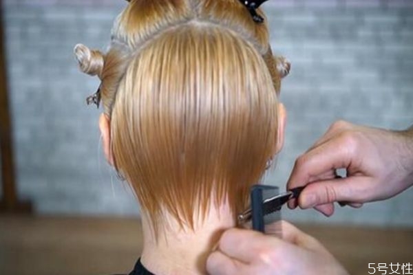 劉海分開(kāi)合不上怎么辦 如何取消頭發(fā)中分的縫